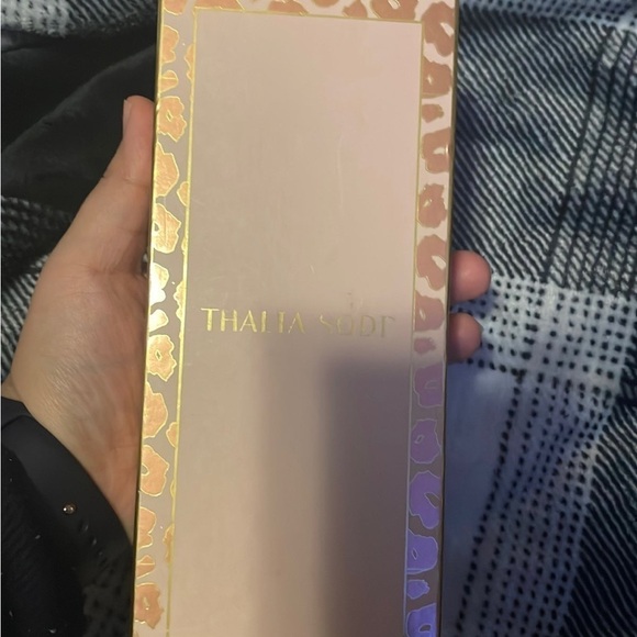 Pre-layered necklaces - Picture 2 of 3